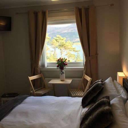 カイル・オブ・ロカルシュLochalsh View, Kyle, 1 Mile To Skyeアパートメント エクステリア 写真
