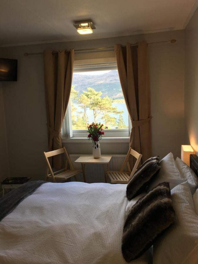 カイル・オブ・ロカルシュLochalsh View, Kyle, 1 Mile To Skyeアパートメント エクステリア 写真