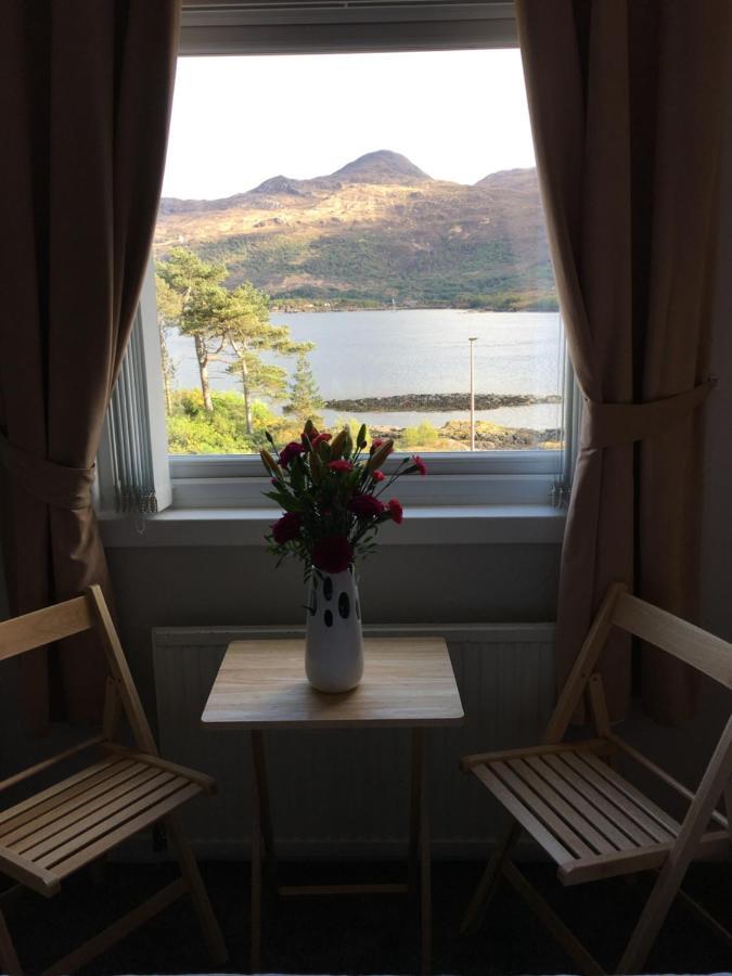 カイル・オブ・ロカルシュLochalsh View, Kyle, 1 Mile To Skyeアパートメント エクステリア 写真