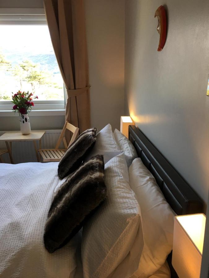 カイル・オブ・ロカルシュLochalsh View, Kyle, 1 Mile To Skyeアパートメント エクステリア 写真